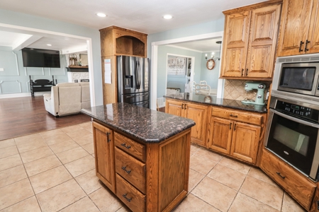 Gorgeous UPDATED Home in Levelland, TX - image 14