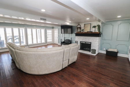 Gorgeous UPDATED Home in Levelland, TX - image 7