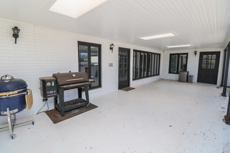 Gorgeous UPDATED Home in Levelland, TX - image 39