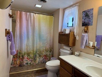 3 Bedroom, 2 Bath Home with Large Garage in Parker Arizona - image 41