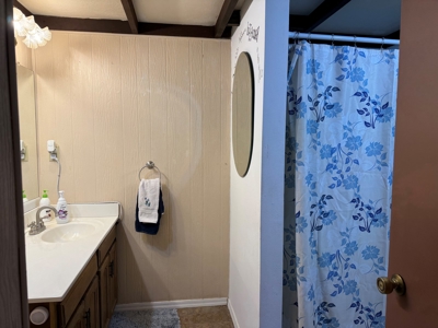 3 Bedroom, 2 Bath Home with Large Garage in Parker Arizona - image 12