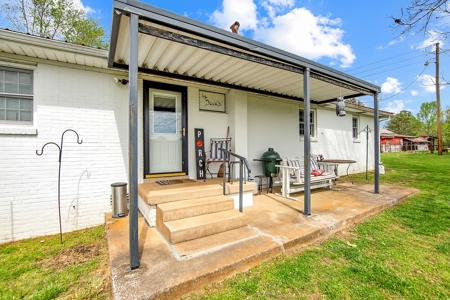 Country Home, Shops and Land for Sale in Lawrenceburg, TN - image 19
