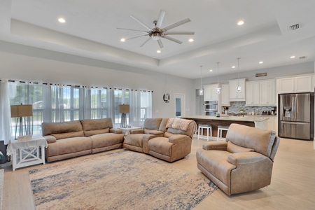 Your Very Own Oasis - 5/3 Home With Pool On 7.71 Acres! - image 8