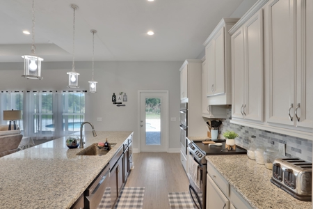 Your Very Own Oasis - 5/3 Home With Pool On 7.71 Acres! - image 11