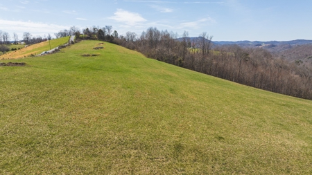 15 Acres in Claiborne County, Tennessee - image 24