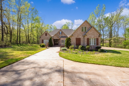 Country Home with acreage - image 9