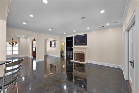 Country Home with acreage - image 15