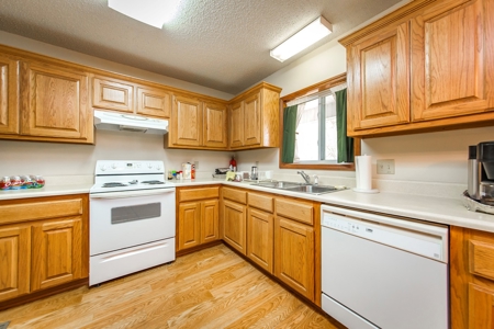 Arkansas Ozarks Land For Sale w/Country Home Near Leslie, AR - image 9