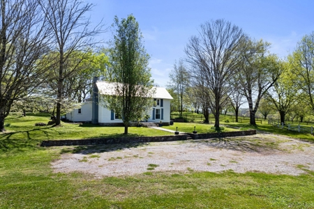 Country Home for Sale in Giles County, Tennessee - image 12