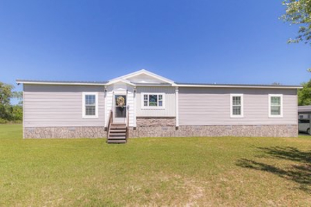 Manufactured Home For Sale On 5 Acres In Live Oak Florida - image 1