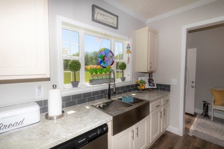 Manufactured Home For Sale On 5 Acres In Live Oak Florida - image 14