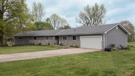 Beautiful 3 Bed / 3 Bath Country Home On Golf Course - image 35