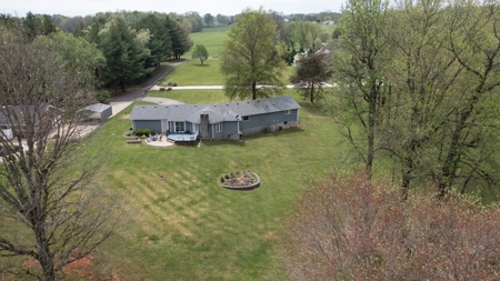 Beautiful 3 Bed / 3 Bath Country Home On Golf Course - image 33