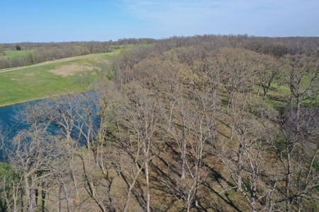 Home and Acreage For Sale - image 25
