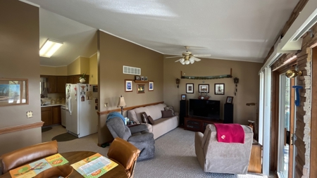 Home and Acreage For Sale - image 24
