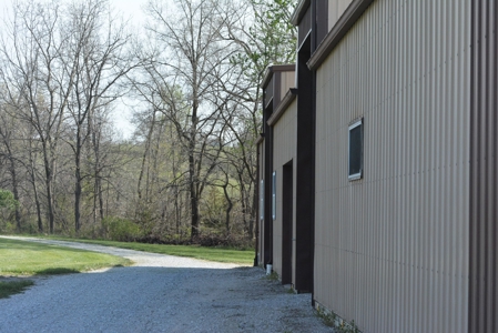 Home and Acreage For Sale - image 31