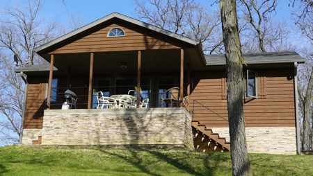 Home and Acreage For Sale - image 5