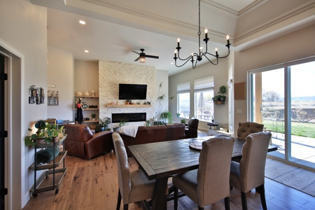 Country Home on Acreage in Fruita Colorado - image 13