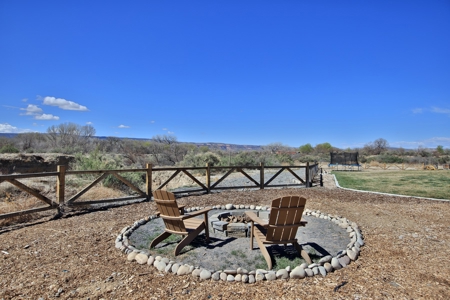Country Home on Acreage in Fruita Colorado - image 34