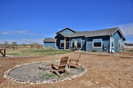 Country Home on Acreage in Fruita Colorado - image 4