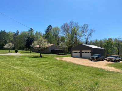 Country Home For Sale In Tn, 4.5Ac Creek, Basement & Shop - image 2
