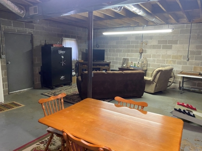 Country Home For Sale In Tn, 4.5Ac Creek, Basement & Shop - image 31