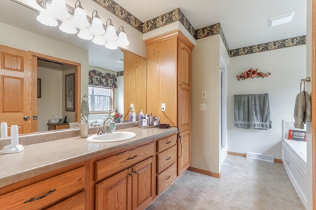 Country Home For Sale in Custer, WI - image 12