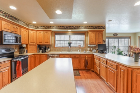 Country Home For Sale in Custer, WI - image 14