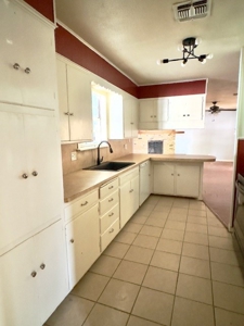 5 BR 4 Bath Home For Sale Fort Stockton Texas - image 24