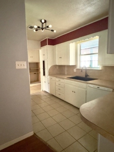 5 BR 4 Bath Home For Sale Fort Stockton Texas - image 23