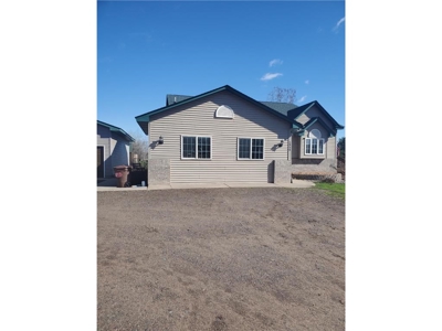 3+ Bed Country Home w/ Garage & Gardens For Sale in Mora MN - image 25