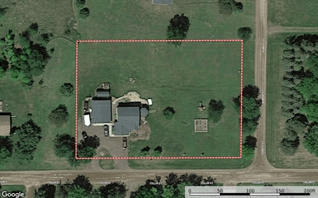 3+ Bed Country Home w/ Garage & Gardens For Sale in Mora MN - image 28