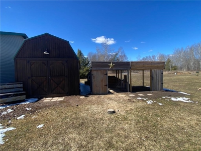 3+ Bed Country Home w/ Garage & Gardens For Sale in Mora MN - image 27
