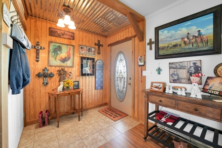 Home For Sale With 160 Acres In Eldorado, Oklahoma - image 8