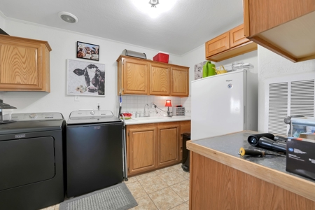 Home For Sale With 160 Acres In Eldorado, Oklahoma - image 37