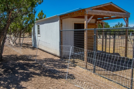 Horse / Cattle Ranch for Sale w/ Private Well in Seligman AZ - image 26