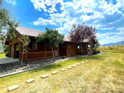 Paradise Valley Montana Family Home - image 25