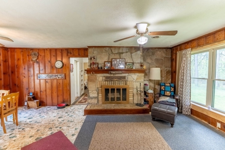 Country Home for sale in Alton Missouri - image 8