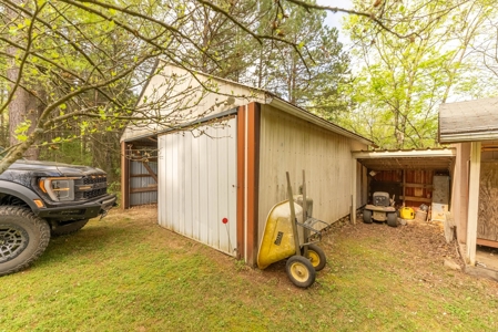 Country Home for sale in Alton Missouri - image 7