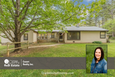Country Home for sale in Alton Missouri - image 31