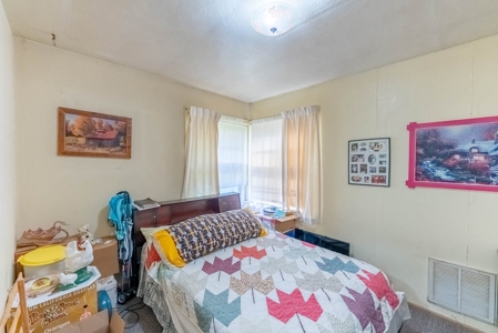Country Home for sale in Alton Missouri - image 15
