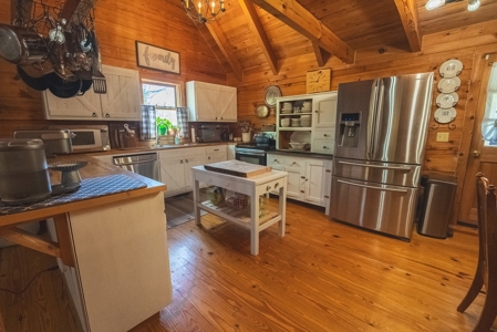 Offering #2 - Log Home for Sale in Amherst VA - image 15