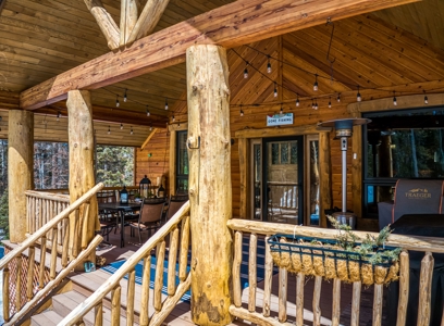 This Custom Cabin Epitomizes Mountain Living At It's Finest - image 36