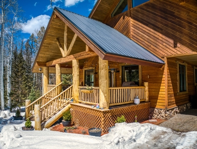 This Custom Cabin Epitomizes Mountain Living At It's Finest - image 6