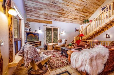 This Custom Cabin Epitomizes Mountain Living At It's Finest - image 10