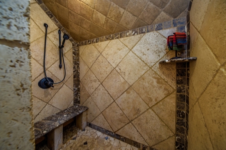 This Custom Cabin Epitomizes Mountain Living At It's Finest - image 29