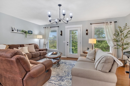 Country Home for Sale in Hickman County, Tennessee - image 10