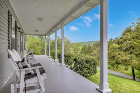 Country Home for Sale in Hickman County, Tennessee - image 7