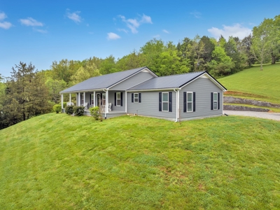 Country Home for Sale in Hickman County, Tennessee - image 2
