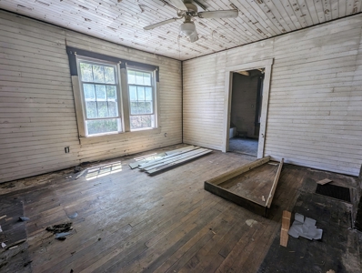 Fixer-Upper Located In Patrick County, Va - image 12